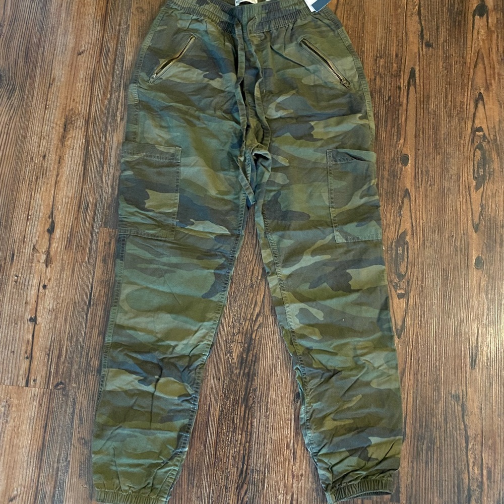 Hollister joggers